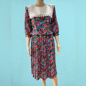 True Vintage modesty floral 80s collared granny cottage Pleated Dress-8